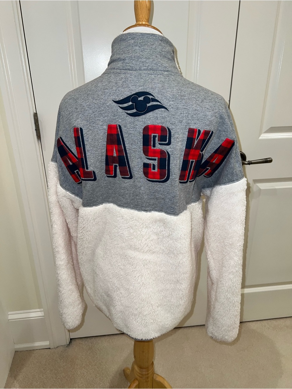 Disney Cruise Lines Alaska Sherpa Fleece Zipper Jacket Spirit Jersey - Picture 4 of 5